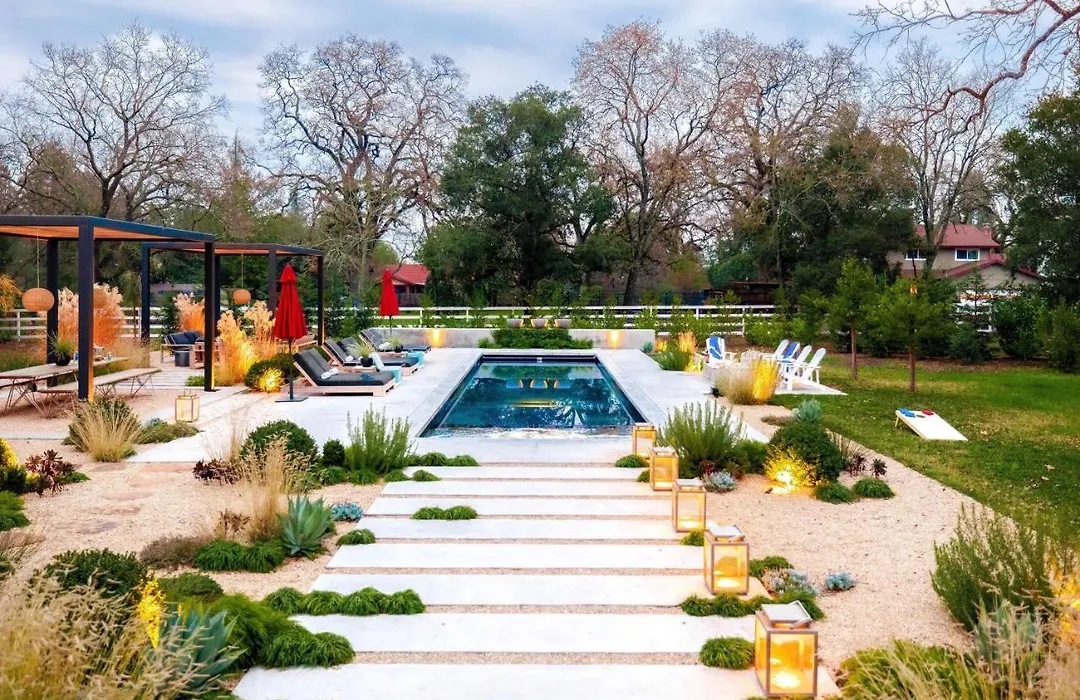 Marquee - Modern Stylish Estate W Pool & Entertainers Courtyard-1