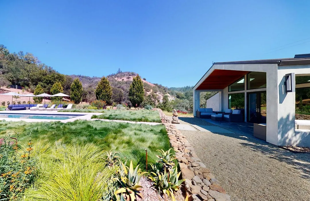 Great Oak Manor-1