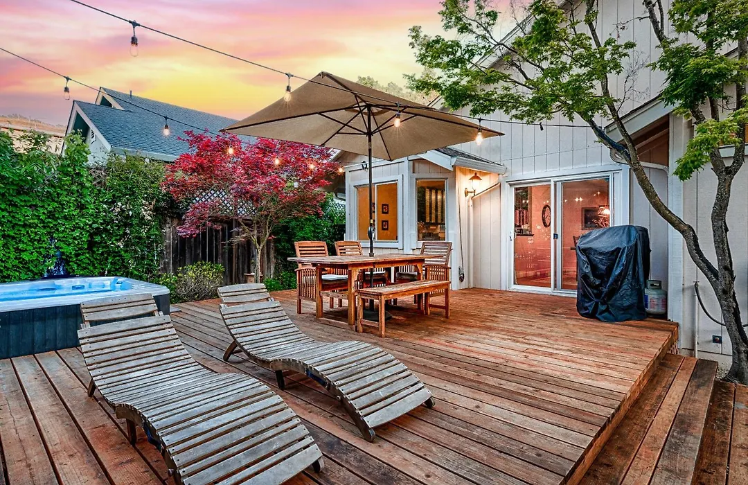 Spacious Oasis Hot Tub Backyard Garden 3Br/2Ba-1