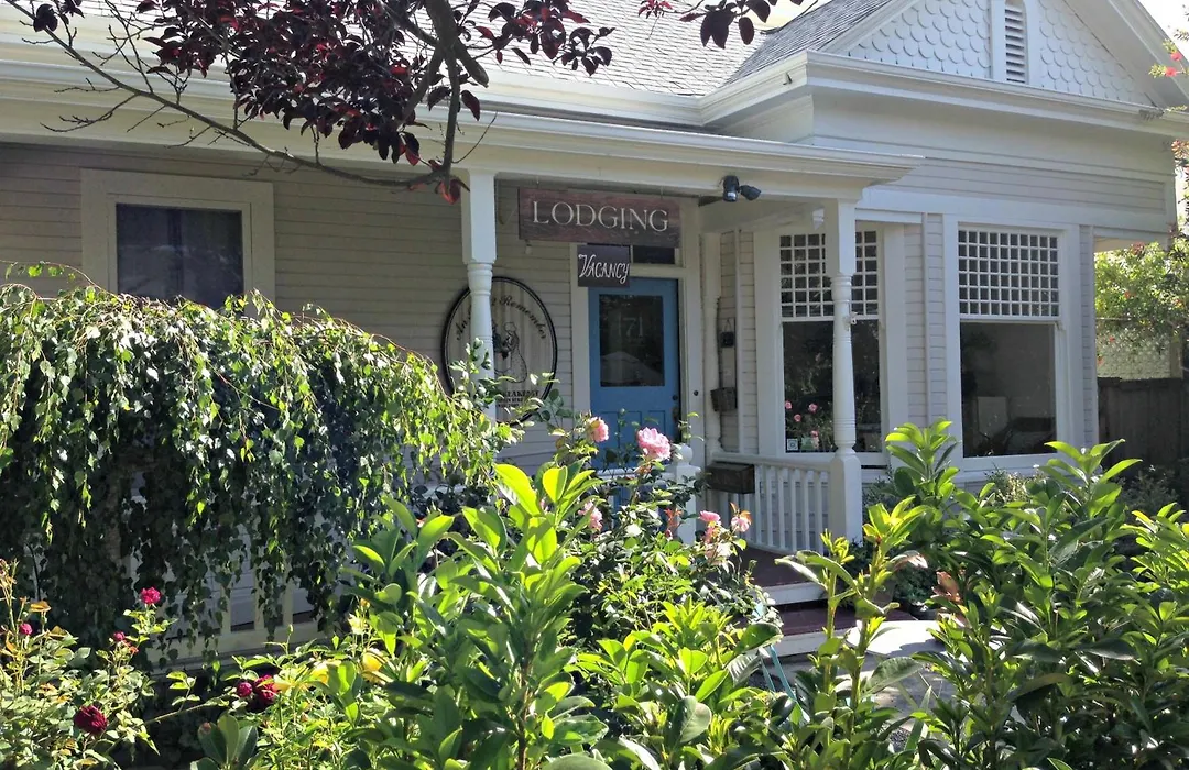 An Inn To Remember-1
