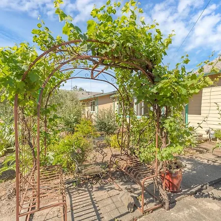 Lush And Warm 2Br House In Sonoma Home-2