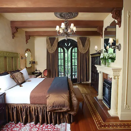 Ledson Hotel & Zina Lounge-3